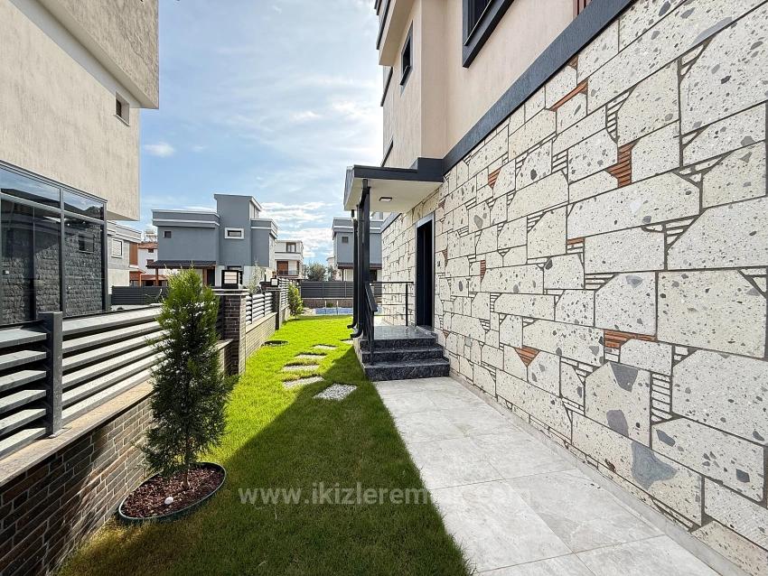 Brandneue, Freistehende Luxusvilla Mit Pool In Seferihisar Doğanbey Zu Verkaufen
