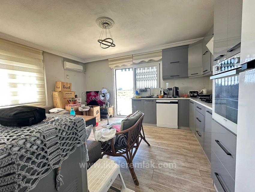 2+1 Wohnung Zum Verkauf Im Zentrum Von Seferihisar Ürkmez, Nahe Am Meer