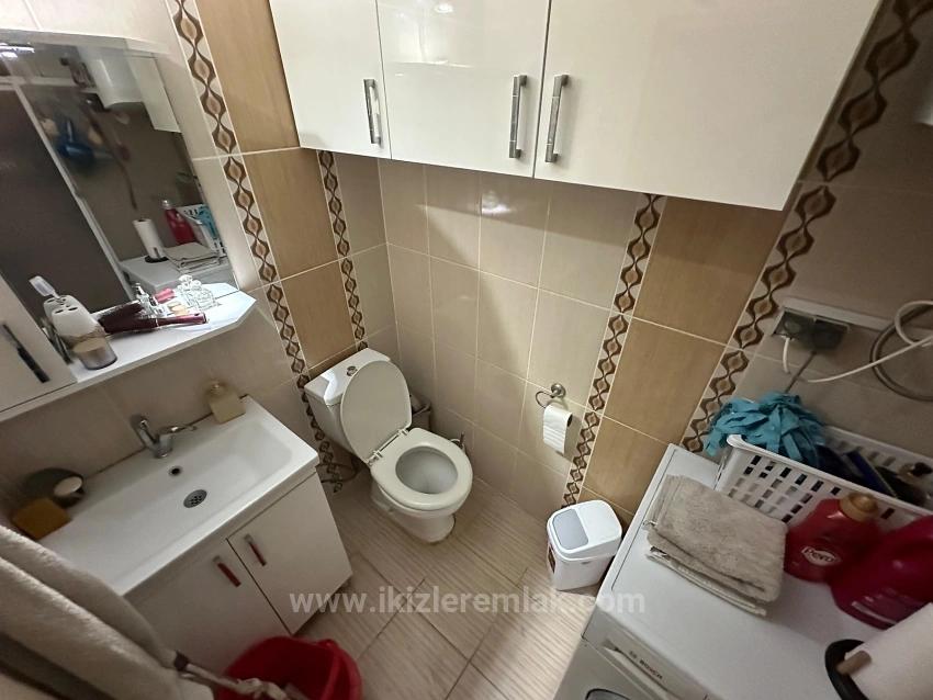 2+1 Wohnung Zum Verkauf Im Zentrum Von Seferihisar Ürkmez, Nahe Am Meer