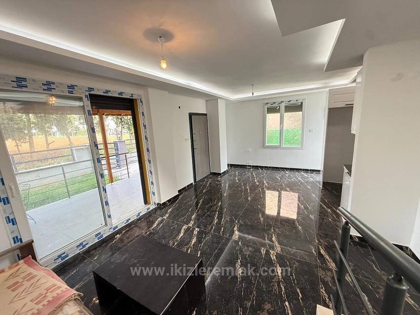 3 + 1 Brandneue Villa Mit Großem Garten Zum Verkauf In Seferihisar Doğanbey