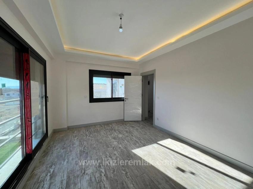 4+1 Villa Mit Privatem Pool Und Luxuriösem Kamin In Seferihisar, Akarca Zu Verkaufen