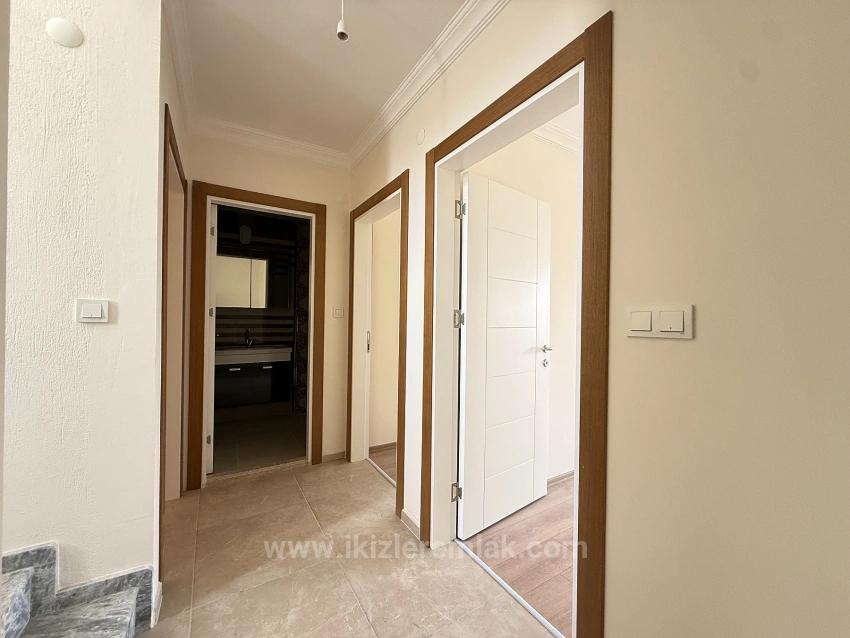 Brandneue 3+1-Maisonette-Villa/Sommerhaus Zum Verkauf In Doğanbey, Seferihisar.