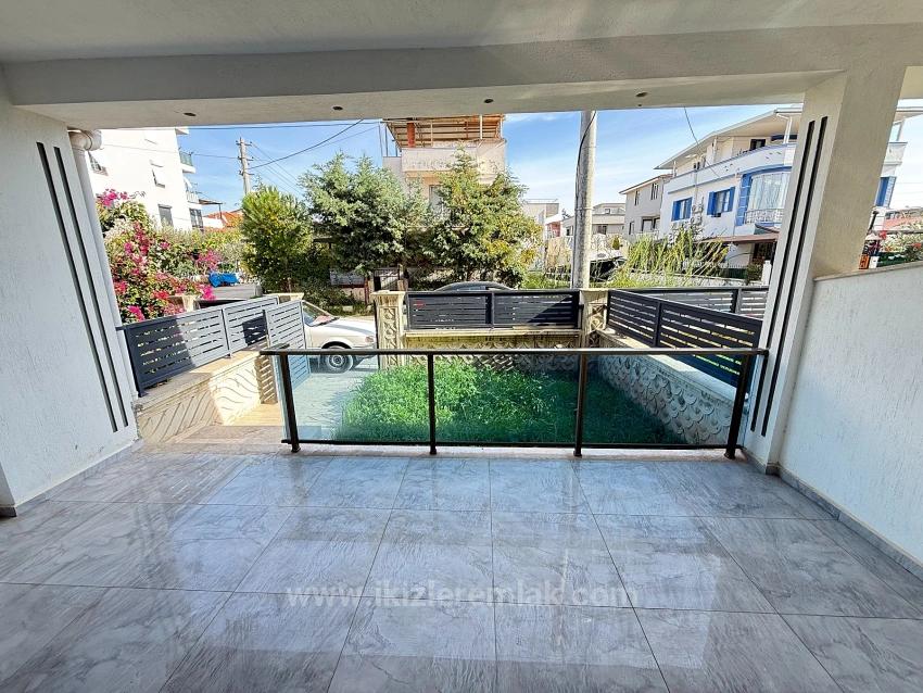 Brandneue 3+1-Maisonette-Villa/Sommerhaus Zum Verkauf In Doğanbey, Seferihisar.