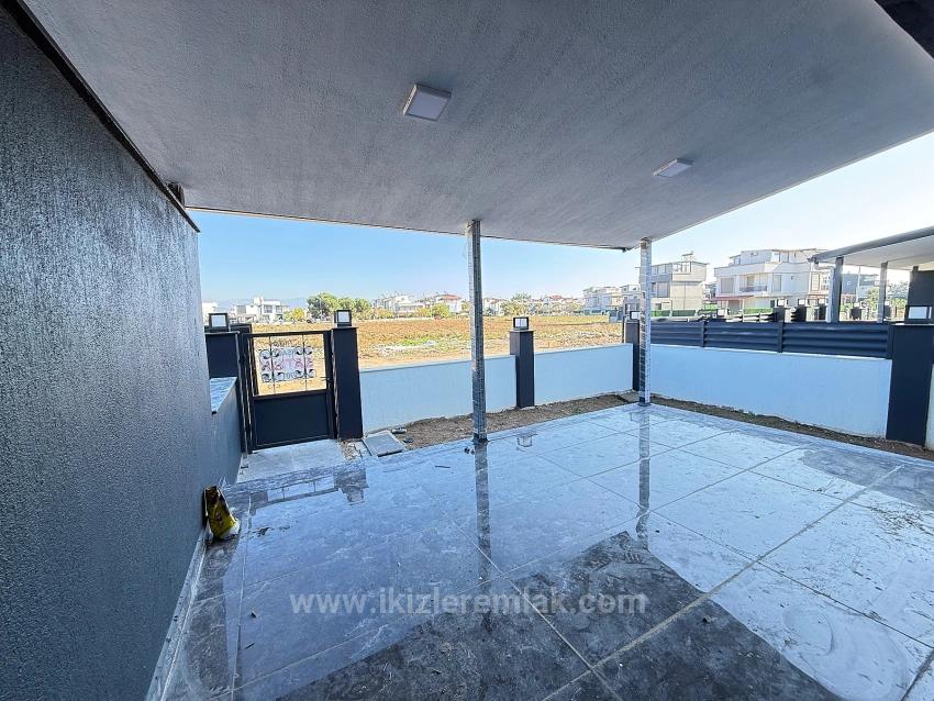 Brandneues 2+1-Maisonette-Sommerhaus Mit Garten In Doğanbey, Seferihisar Zu Verkaufen.