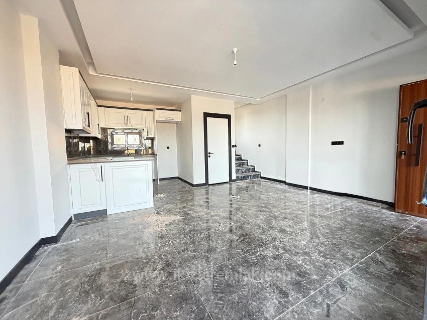 Brandneues 2+1-Maisonette-Sommerhaus Mit Garten In Doğanbey, Seferihisar Zu Verkaufen.