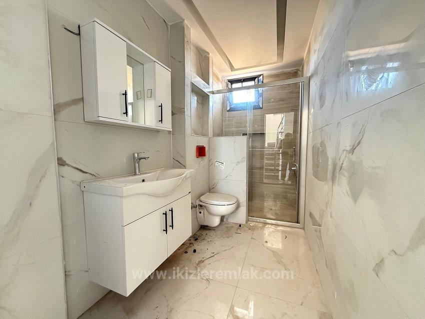 Brandneues 2+1-Maisonette-Sommerhaus Mit Garten In Doğanbey, Seferihisar Zu Verkaufen.