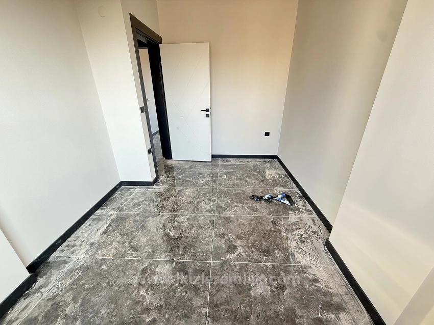 Brandneues 2+1-Maisonette-Sommerhaus Mit Garten In Doğanbey, Seferihisar Zu Verkaufen.