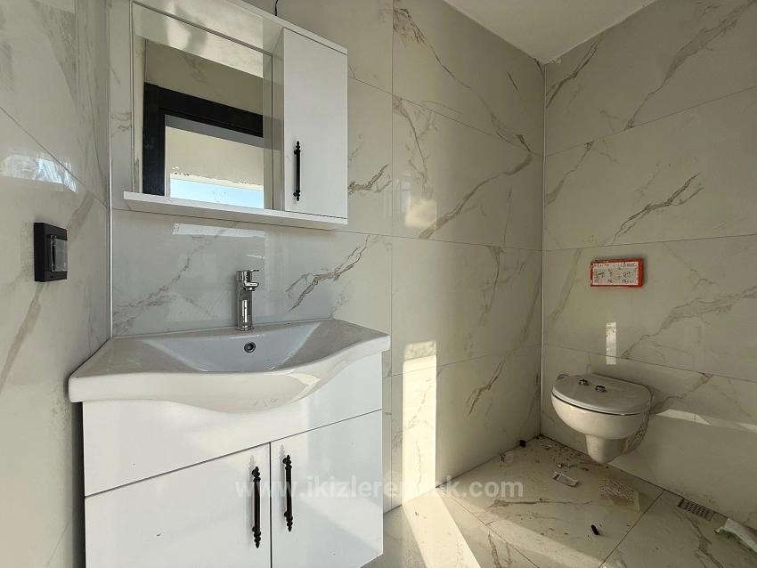 Brandneues 2+1-Maisonette-Sommerhaus Mit Garten In Doğanbey, Seferihisar Zu Verkaufen.