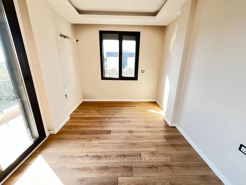 Brandneue, Freistehende, Geräumige 3+1-Zimmer-Villa In Ürkmez Doğanbey Zu Verkaufen