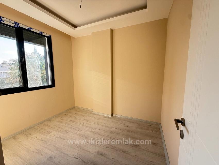 3+1 Maisonette-Villa Mit Neuem Garten Zum Verkauf In Seferihisar Doğanbey