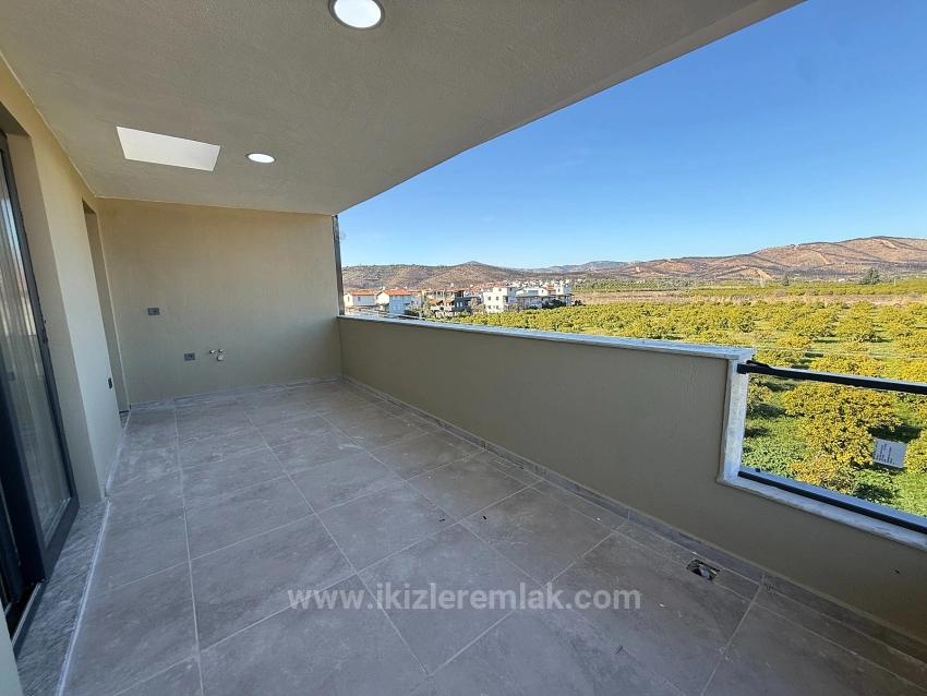 Luxuriöse, Brandneue 3+1-Zimmer-Villa Mit Garten In Meeresnähe In Doğanbey, Seferihisar, Zu Verkaufen.