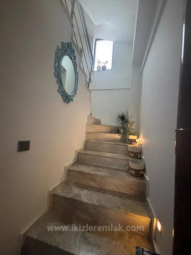 3+1 Maisonette-Ferienhaus Mit Garten Zum Verkauf In Seferihisar Doğanbey