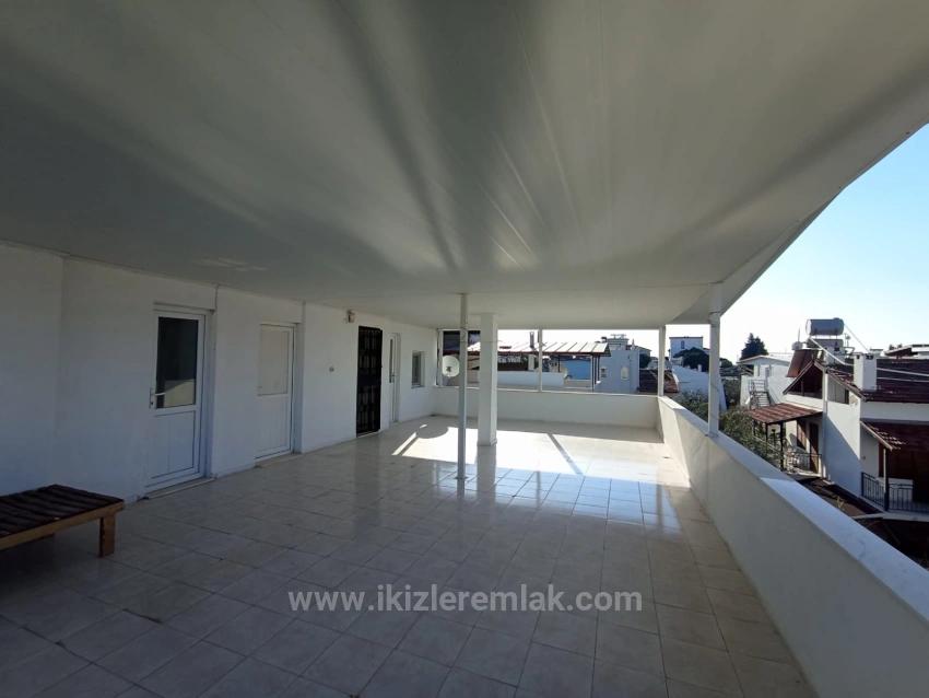 Freistehende 6+1 Villa Mit Garten Zum Verkauf In Doğanbey, Seferihisar