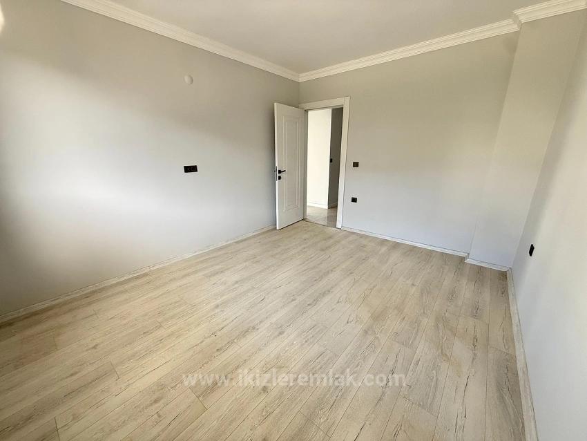 Freistehende 3+1-Villa Mit Garten Zum Verkauf In Doğanbey, Seferihisar