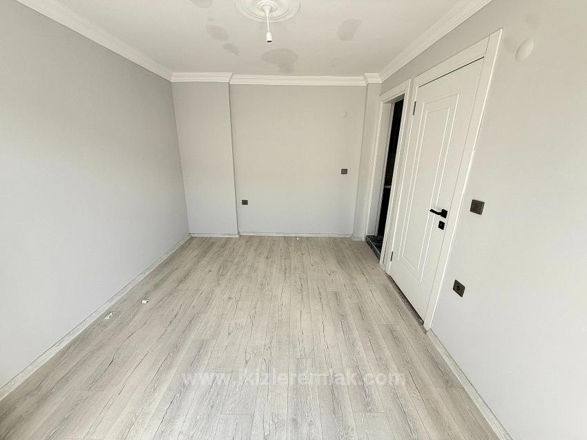 Freistehende 3+1-Villa Mit Garten Zum Verkauf In Doğanbey, Seferihisar