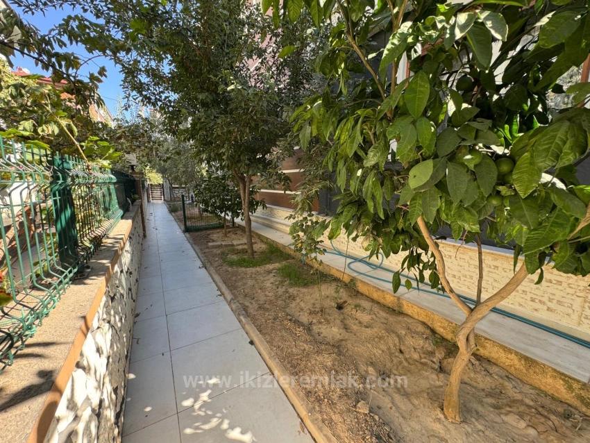 2+1 Duplex-Sommerhaus Zum Verkauf Im Doğanbey Center, Seferihisar