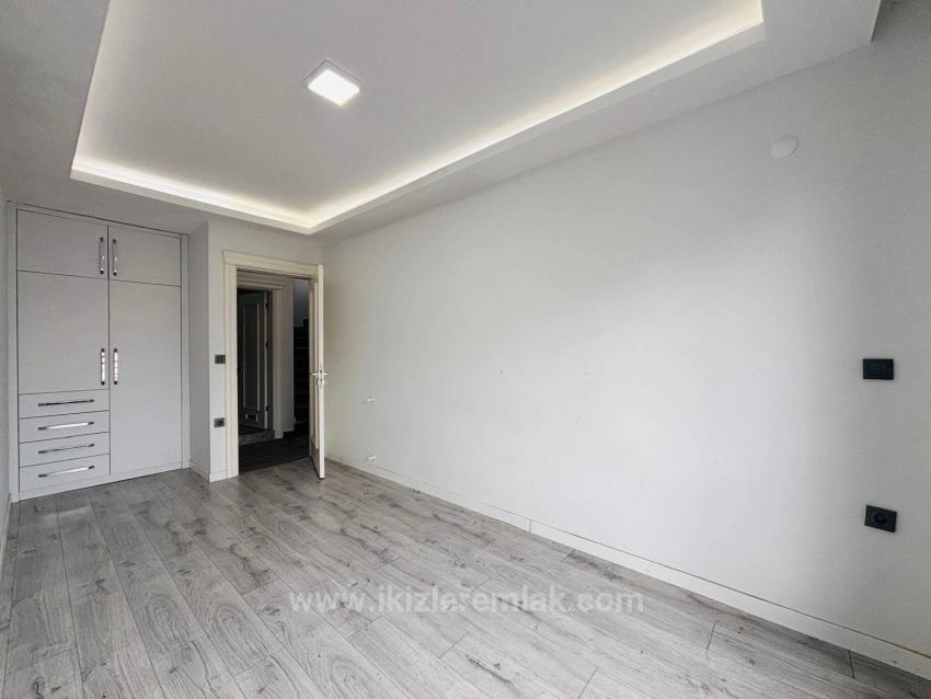 3+1 Maisonette-Villa Zum Verkauf Im Zentrum Von Seferihisar Doğanbey