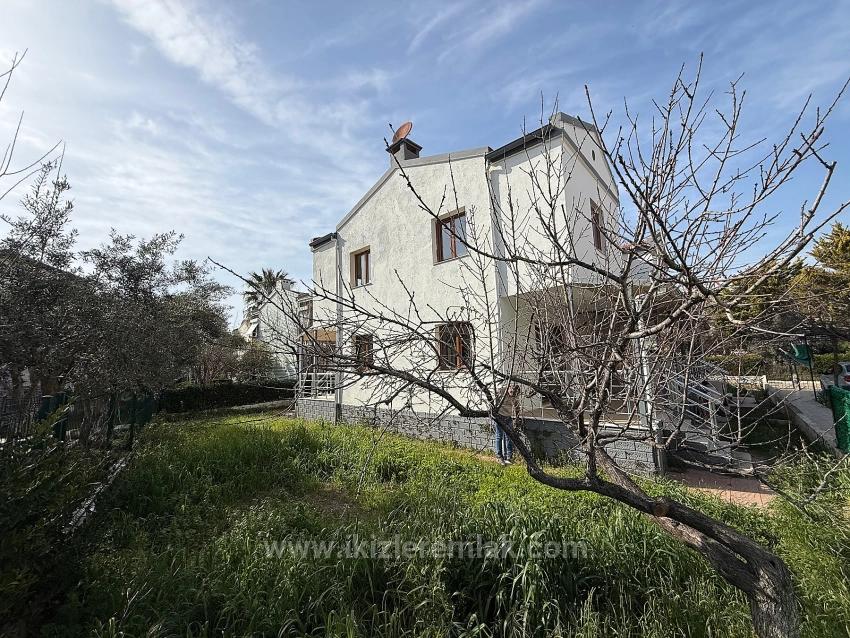 3+1 Maisonette-Villa Zum Verkauf Am Meer In Seferihisar Doğanbey