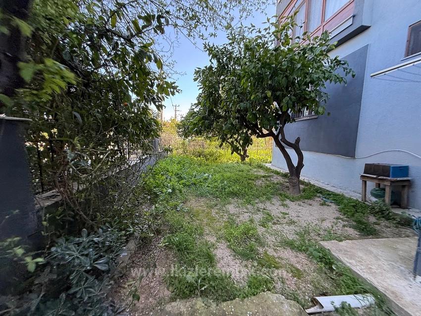 2+1 Erdgeschosswohnung Mit Garten Zum Verkauf Im Zentrum Von Seferihisar Ürkmez.