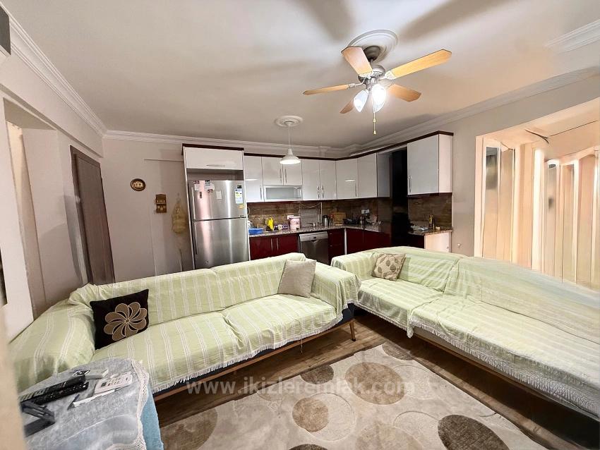 2+1 Erdgeschosswohnung Mit Garten Zum Verkauf Im Zentrum Von Seferihisar Ürkmez.