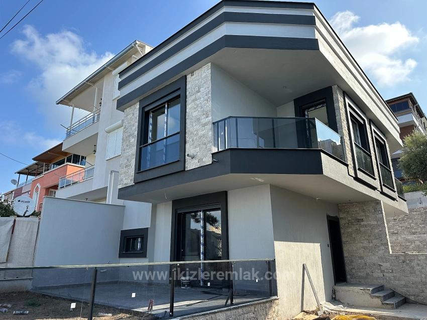 2+1 Neue Villa Mit Großem Garten Zum Verkauf In Seferihisar Ürkmez