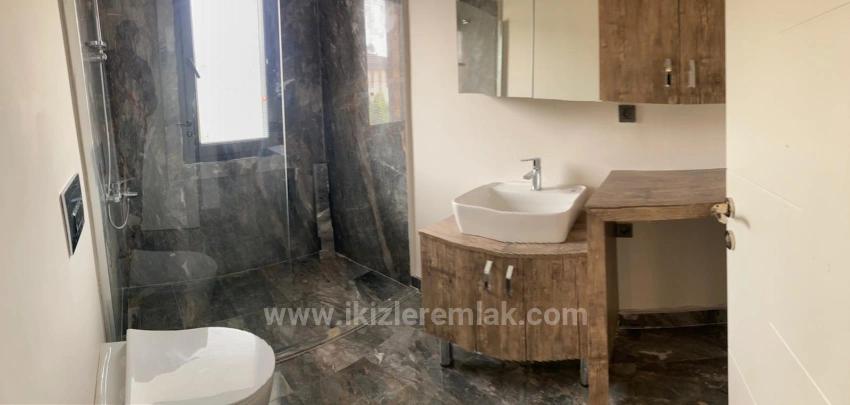 3+1-Maisonette-Villa Mit Großem Garten In Doğanbey, Seferihisar Zu Verkaufen