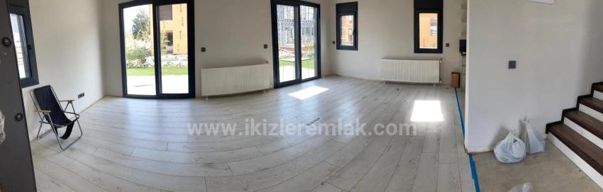 3+1-Maisonette-Villa Mit Großem Garten In Doğanbey, Seferihisar Zu Verkaufen