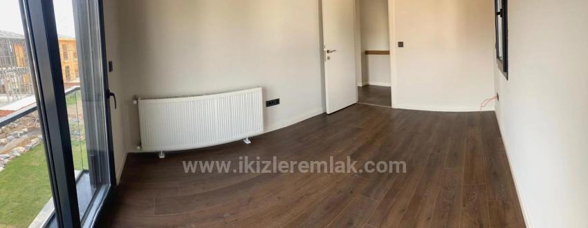 3+1-Maisonette-Villa Mit Großem Garten In Doğanbey, Seferihisar Zu Verkaufen