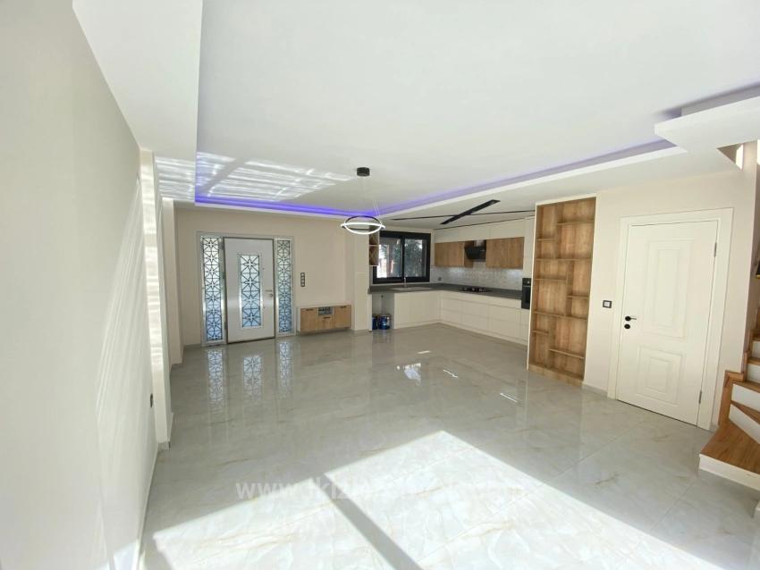 Freistehende 3+1 Ultra-Luxusvilla Am Meer Zum Verkauf In Doğanbey