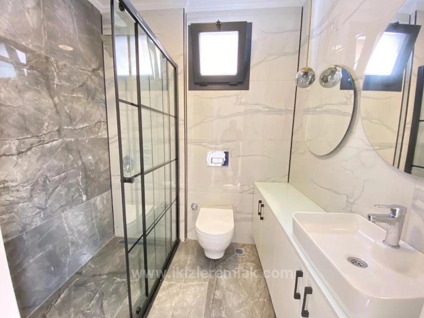 Freistehende 3+1 Ultra-Luxusvilla Am Meer Zum Verkauf In Doğanbey