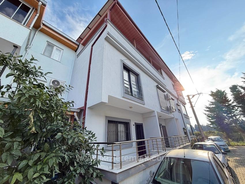 Großzügige 3+1 Villa/Sommerhaus Zu Einem Erschwinglichen Preis In Ürkmez, Seferihisar Zu Verkaufen.