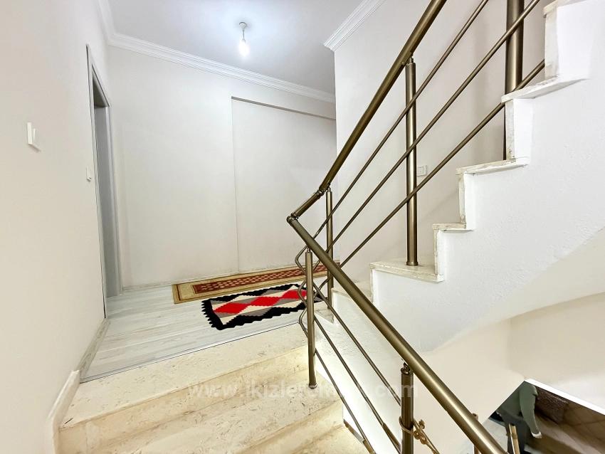 Großzügige 3+1 Villa/Sommerhaus Zu Einem Erschwinglichen Preis In Ürkmez, Seferihisar Zu Verkaufen.