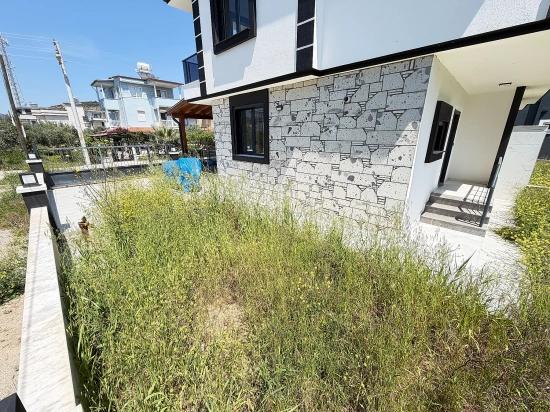 Brandneue 3+1-Zimmer-Villa Mit Großzügigem Garten In Meeresnähe In Doğanbey, Seferihisar Zu Verkaufen