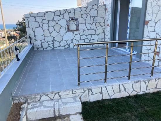 2+1 Villa Mit Meerblick Und Garten Zum Verkauf In Doğanbey, Seferihisar