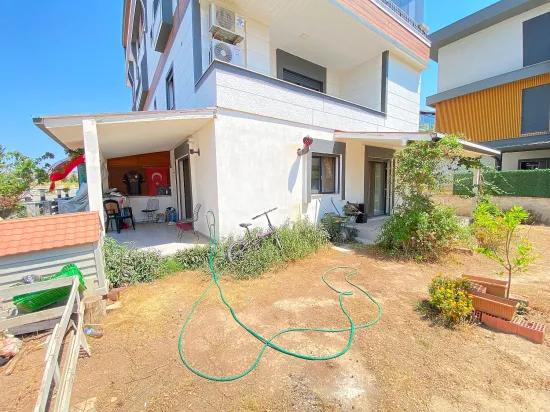 Seferihisar Bengiler'de Meer Seite Geniß Bahçeli Kostengünstig 1+1 Eingang Stockwerk Wohnung