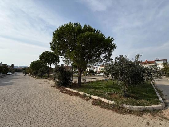 Dringender Verkauf 3+1 Villa Mit Großem Garten Im Zentrum Von Seferihisar Doğanbey