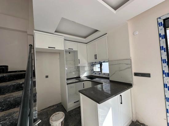 3+1 Maisonette-Villa Mit Neuem Garten Zum Verkauf Im Zentrum Von Seferihisar Ürkmez