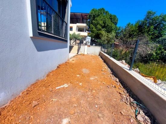 Brandneue 2+1-maisonette-villa Mit Garten Zum Verkauf In Payamlı, Seferihisar.