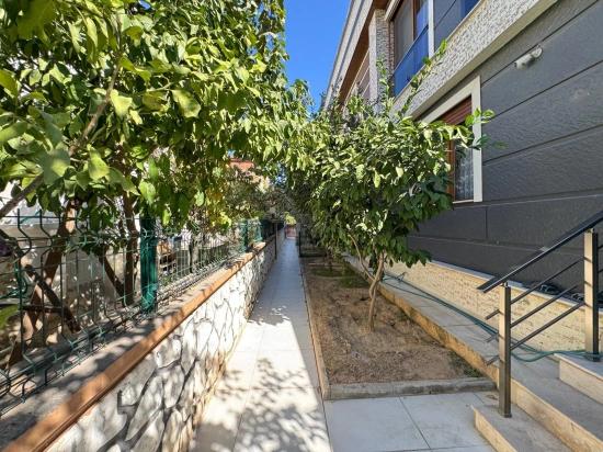 2+1 Duplex-Sommerhaus Zum Verkauf Im Doğanbey Center, Seferihisar