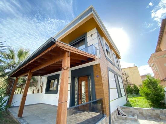Freistehende 3+1 Ultra-Luxusvilla Am Meer Zum Verkauf In Doğanbey