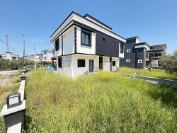 3+1-Zimmer Villa Zu Verkaufen in Cumhuriyet Bz. Seferihisar Doğanbey - 220 m²