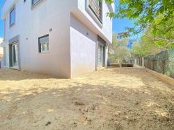 3+1-Zimmer Villa Zu Verkaufen in Cumhuriyet Bz. Seferihisar Doğanbey - 200 m²