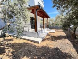 Brandneue, Freistehende 3+1-Zimmer-Villa Mit Großem Garten In Seferihisar Doğanbey Zu Verkaufen