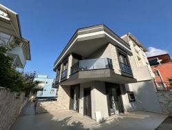 2+1-Zimmer Villa Zu Verkaufen in Mersin Alanı Bz. Seferihisar Ürkmez - 170 m²