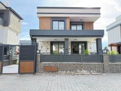 3+1-Zimmer Villa Zu Verkaufen in Cumhuriyet Bz. Seferihisar Doğanbey - 290 m²