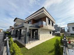 3+1-Zimmer Villa Zu Verkaufen in Cumhuriyet Bz. Seferihisar Doğanbey - 290 m²