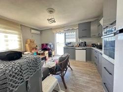 2+1 Wohnung Zum Verkauf Im Zentrum Von Seferihisar Ürkmez, Nahe Am Meer