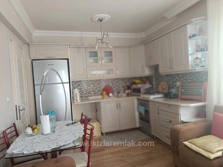 2+1 Mid-Floor Apartment For Sale In Seferihisar Ürkmez Center