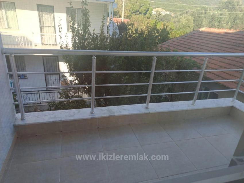 2+1 Mid-Floor Apartment For Sale In Seferihisar Ürkmez Center
