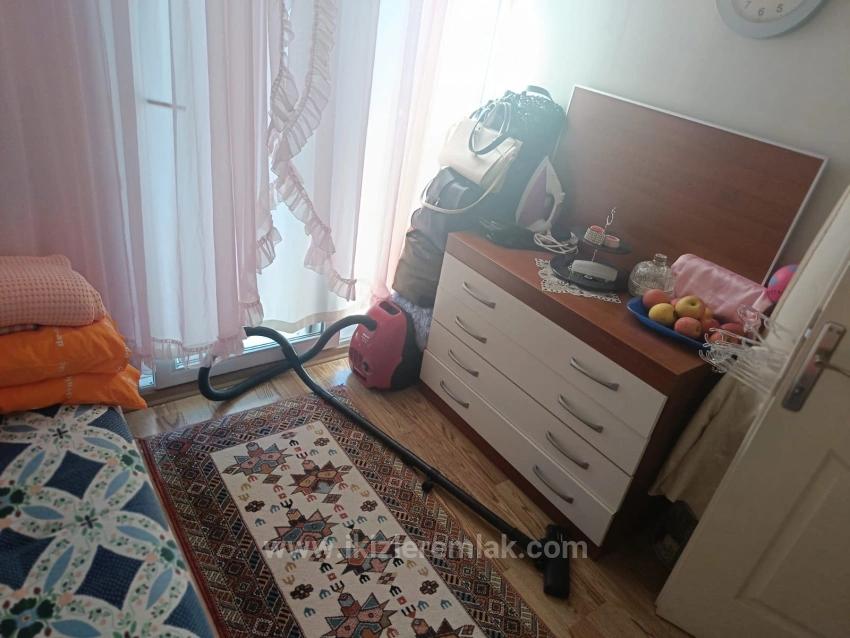 2+1 Mid-Floor Apartment For Sale In Seferihisar Ürkmez Center